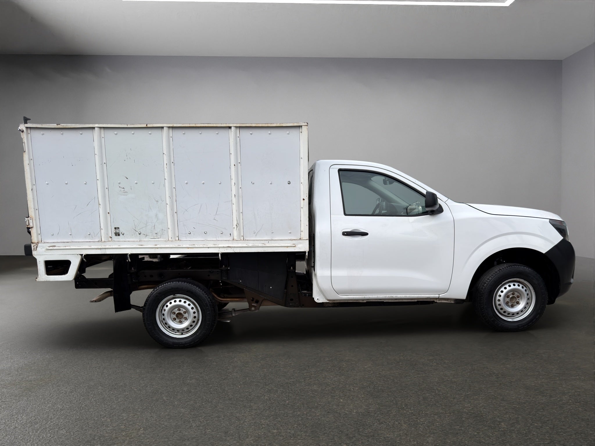 2018 Nissan NP300 2 PTS ESTACAS TM6