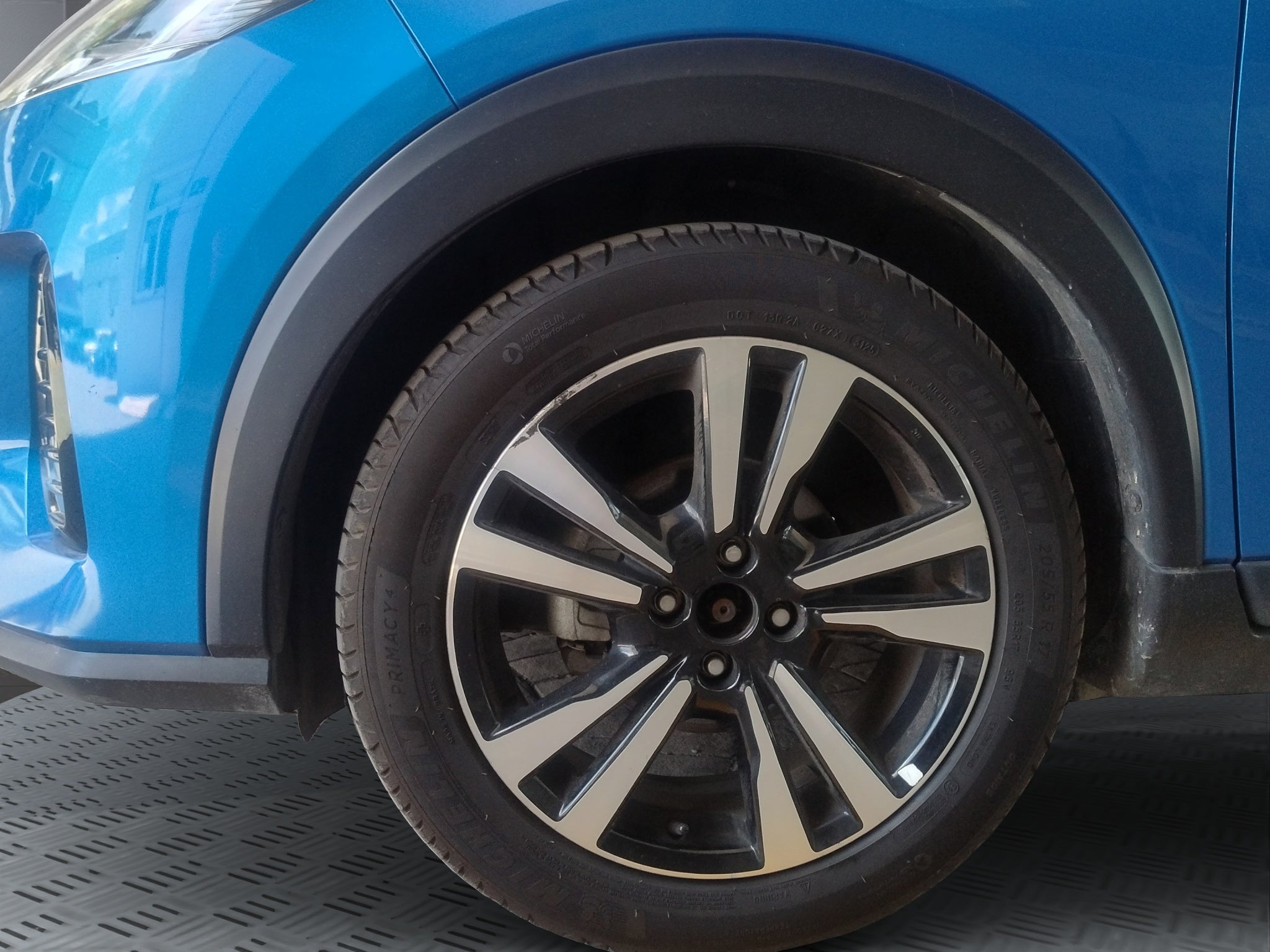 2024 Nissan KICKS PLAY ADVANCE CVT