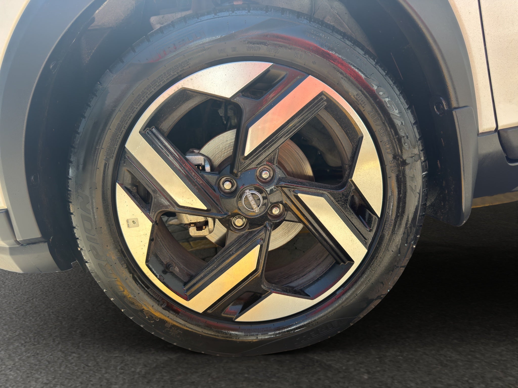 2027 Nissan KAIT PLATINUM CVT