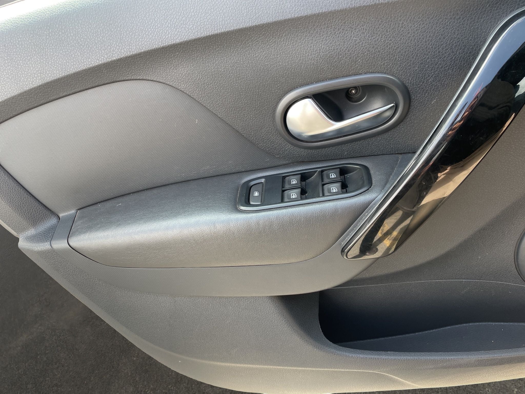 2023 Renault Logan 1.6 Intens At