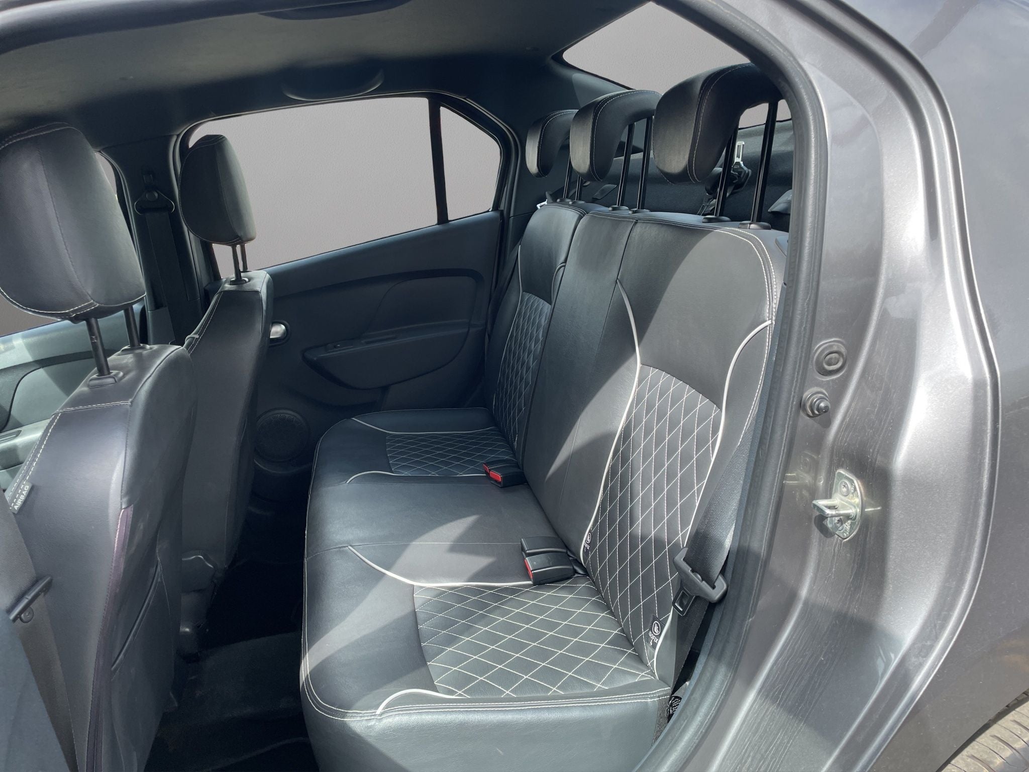 2023 Renault Logan 1.6 Intens At