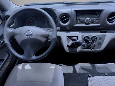 2021 Nissan URVAN 4 PTS AMPLIA TM5 AAC DESEM TRAS 15 PAS
