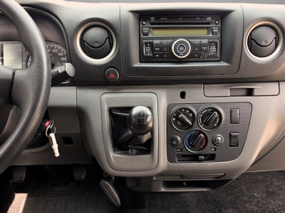 2022 Nissan URVAN 4 PTS TM5 AAC VE 12 PAS