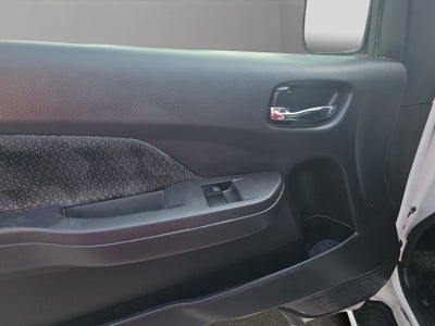 2024 Nissan Urvan 2.5 14 Pasajeros Amplia AA Mt