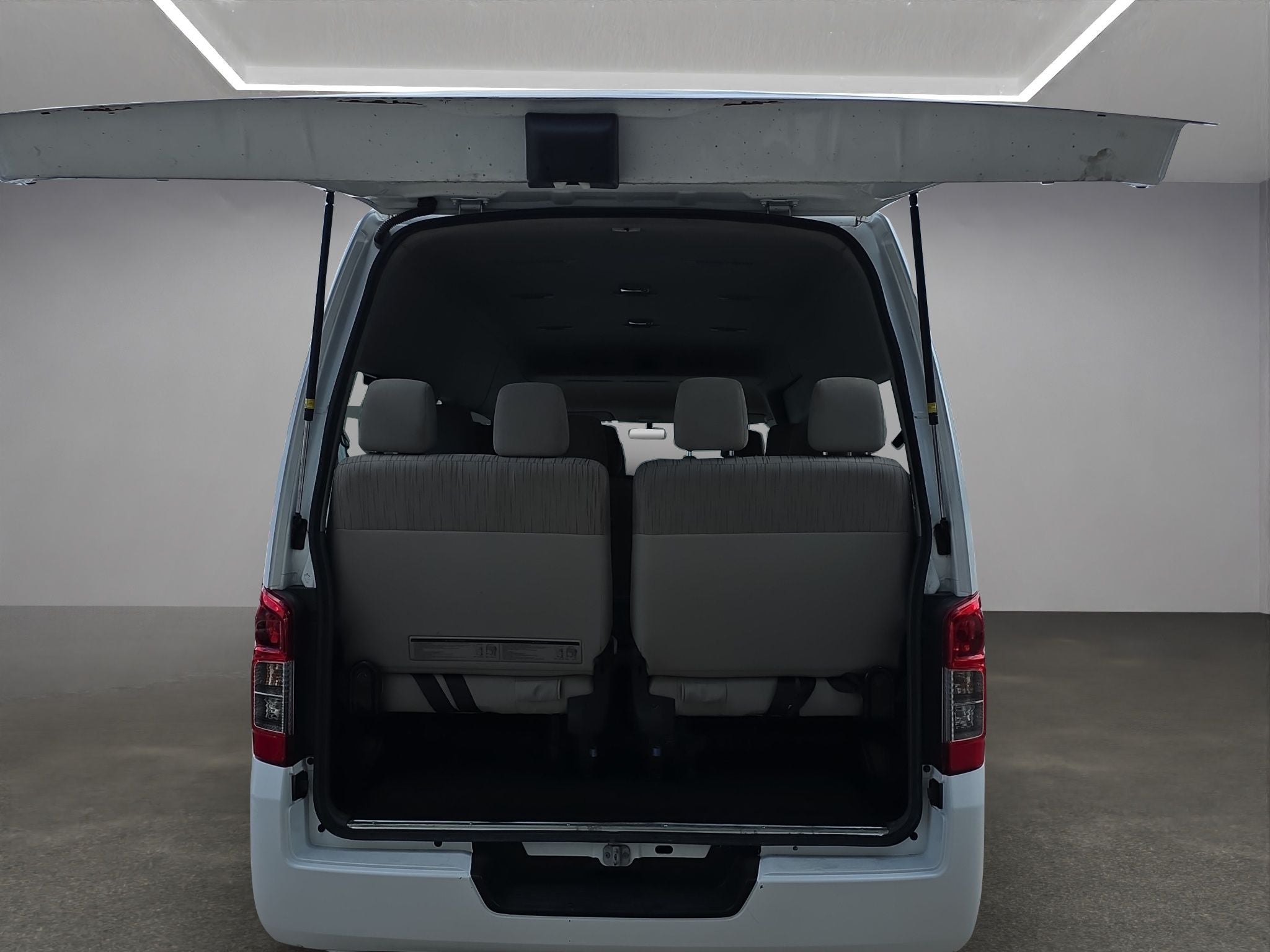 2022 Nissan Urvan 2.5 15 Pas Amplia Aa Mt