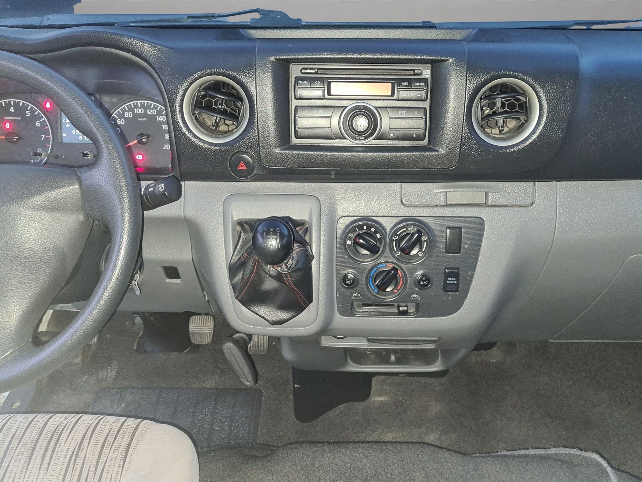 2020 Nissan Urvan 2.5 15 Pas Amplia Aa Mt