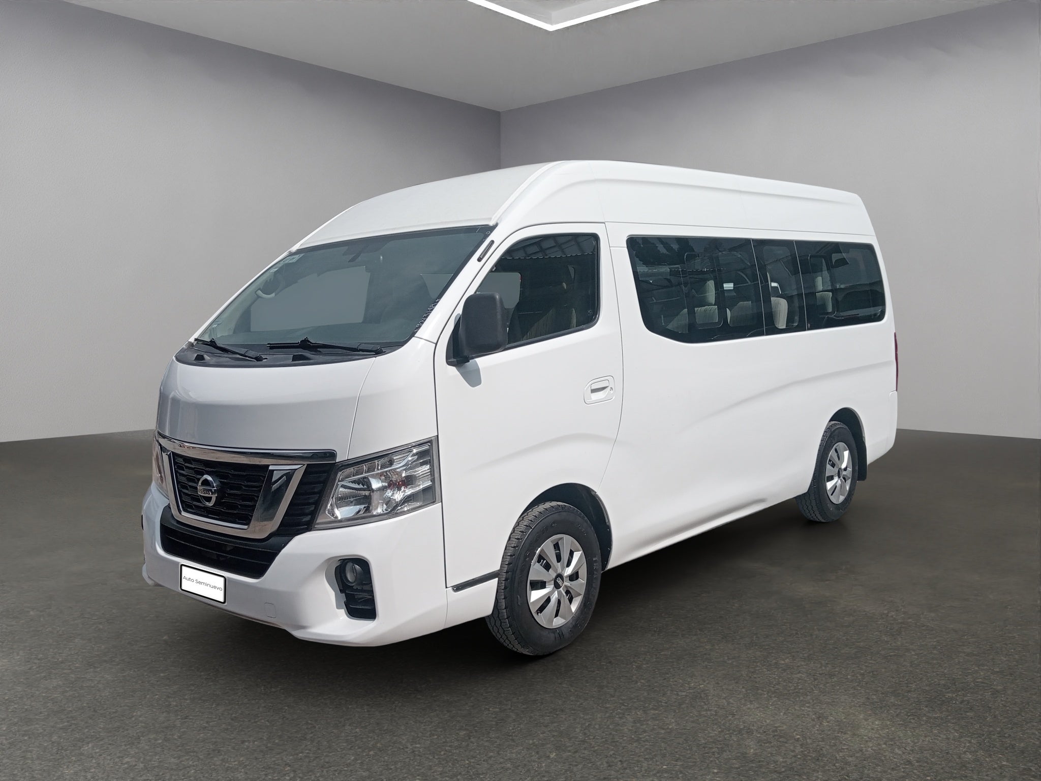 2023 Nissan URVAN 4 PTS AMPLIA TM5 AAC DESEM TRAS 14 PAS