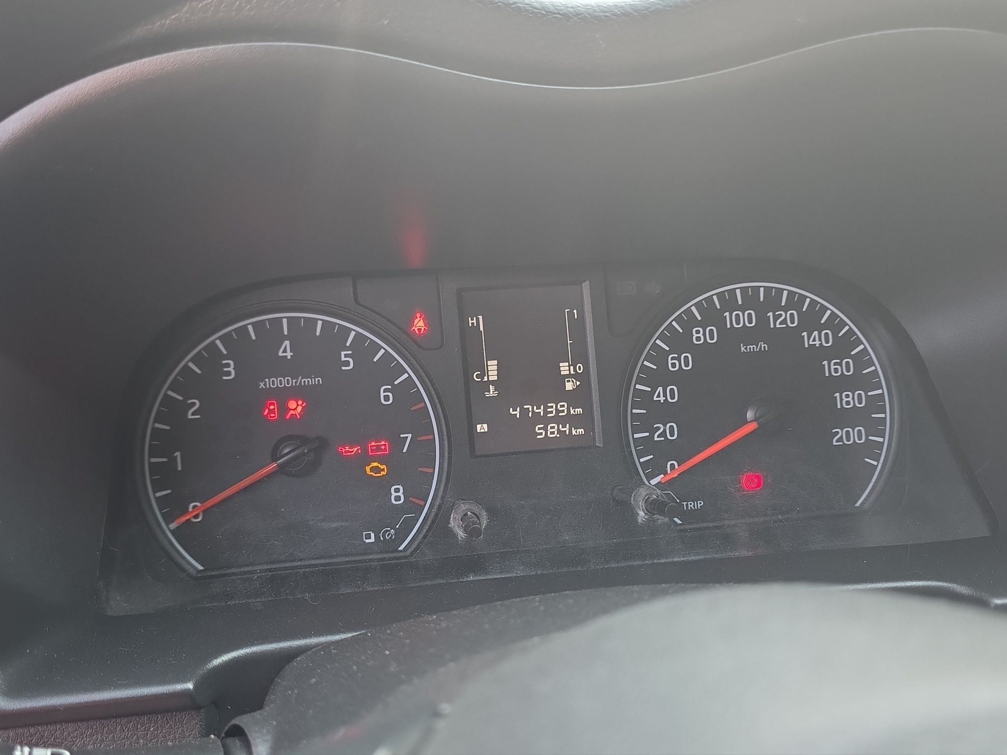 2024 Nissan Urvan 2.5 14 Pasajeros Amplia AA Mt