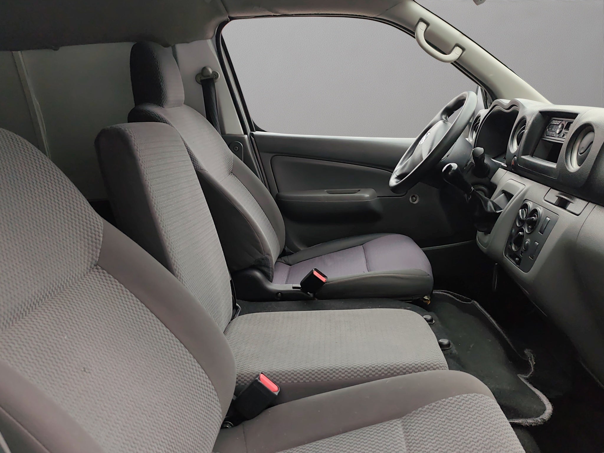2021 Nissan URVAN 4 PTS AMPLIA TM5 AAC
