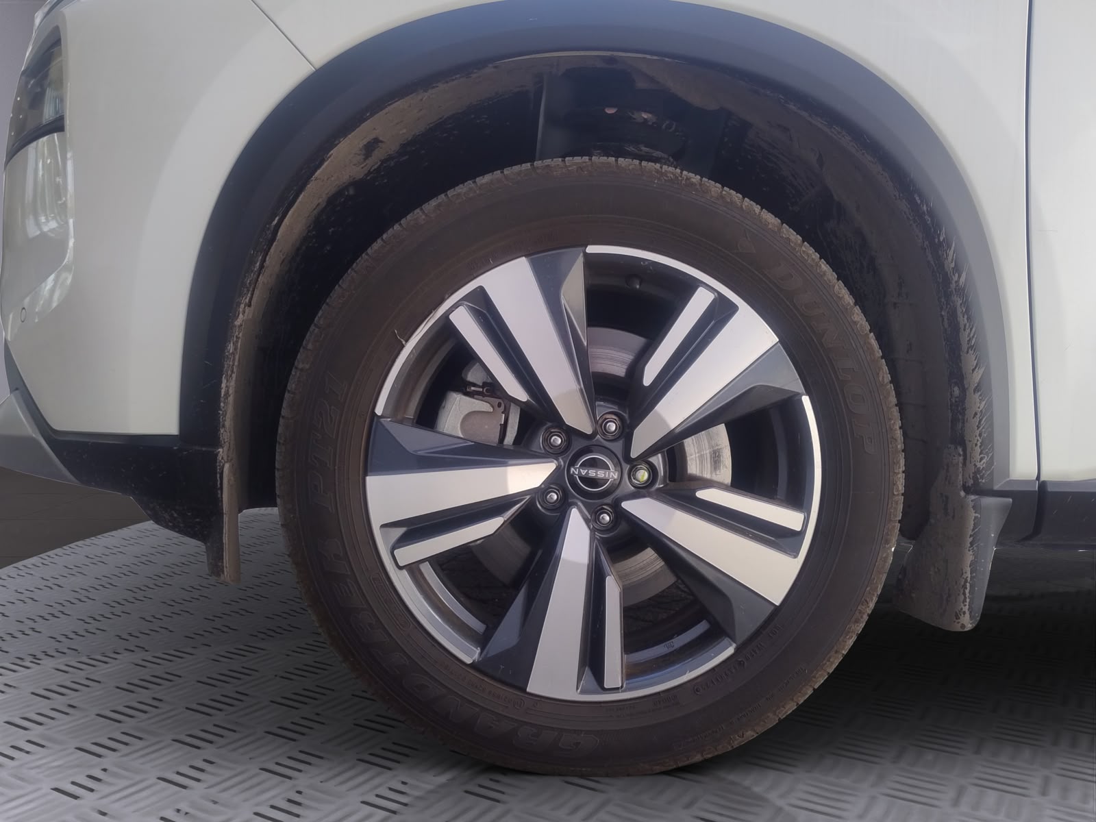 2025 Nissan X-TRAIL 5P PLATINUM E.POWER HEV L31.5 AUT