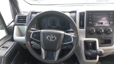 2020 Toyota HIACE 4 PTS DX SUPERLARGA TM5 CVENTANAS