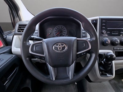 2020 Toyota HIACE 5 PTS DX SUPERLARGA TM5 TOLDO ALTO