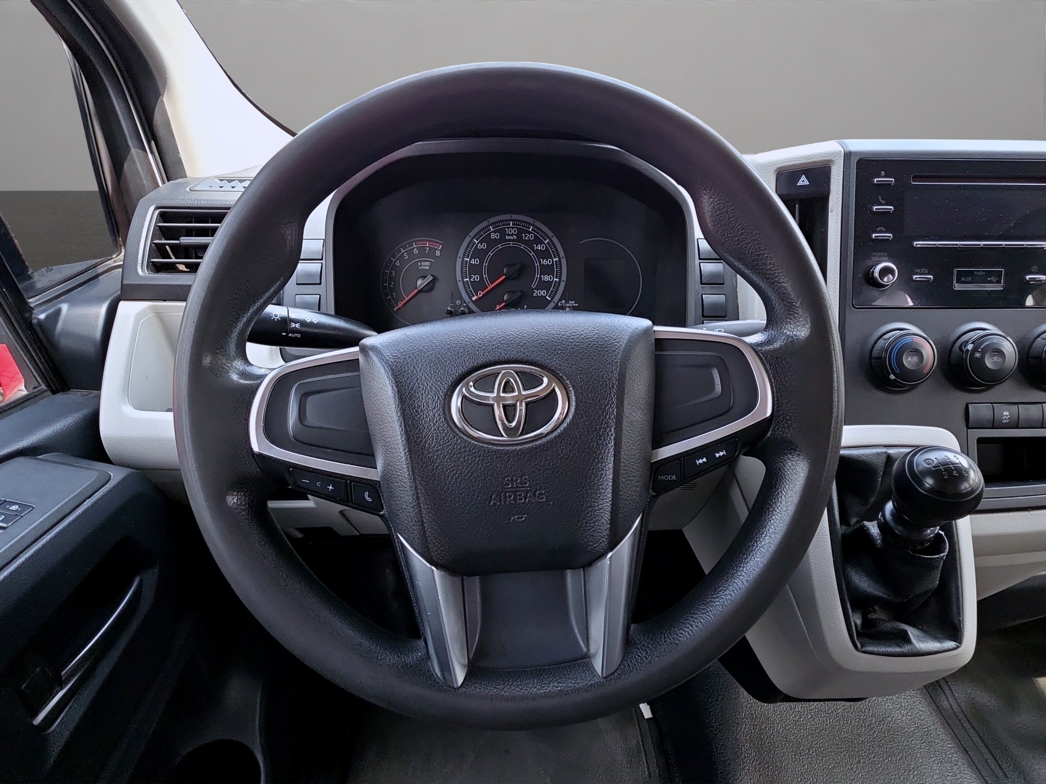 2020 Toyota HIACE 5 PTS DX SUPERLARGA TM5 TOLDO ALTO