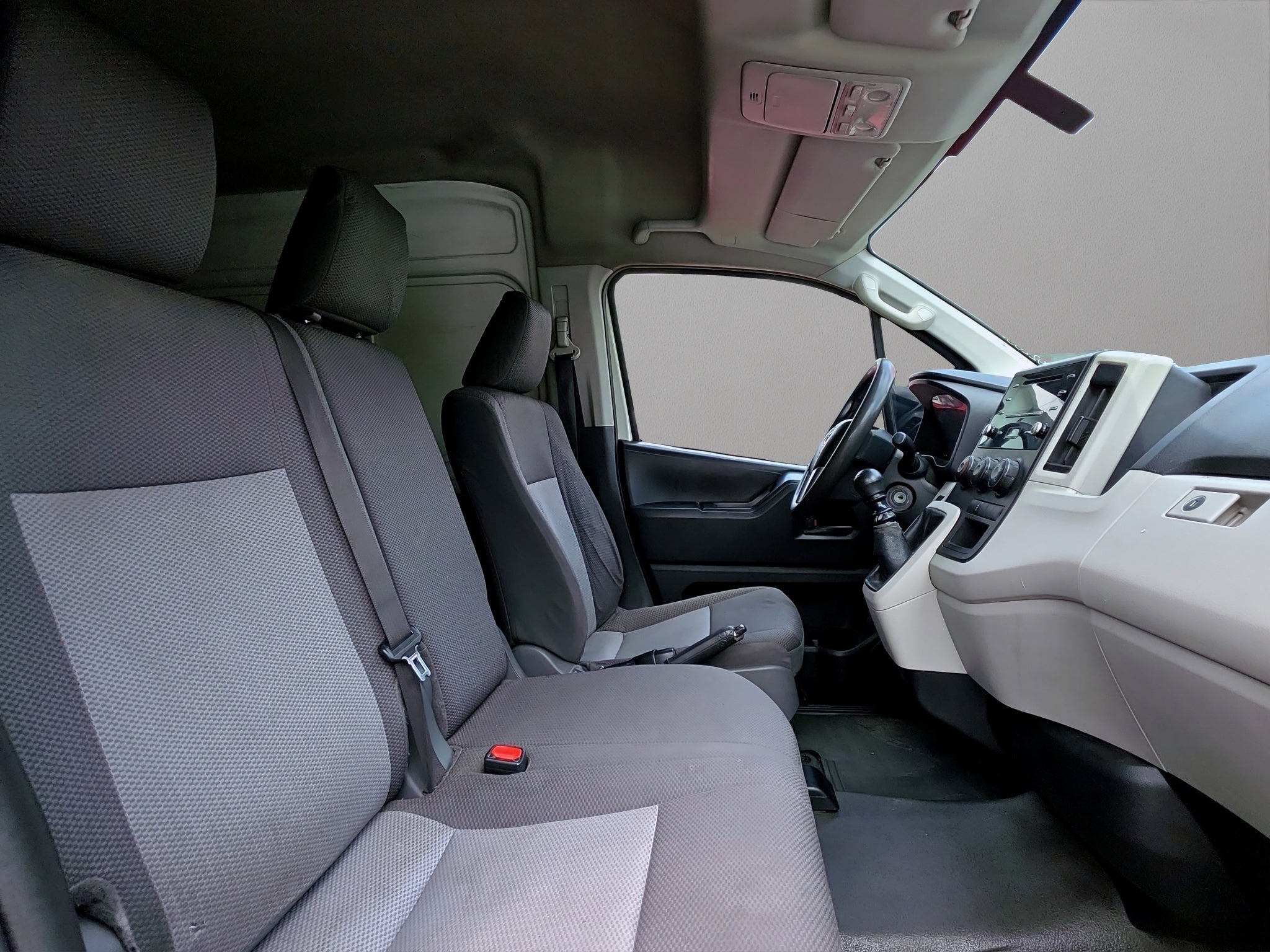 2020 Toyota HIACE 5 PTS DX SUPERLARGA TM5 TOLDO ALTO