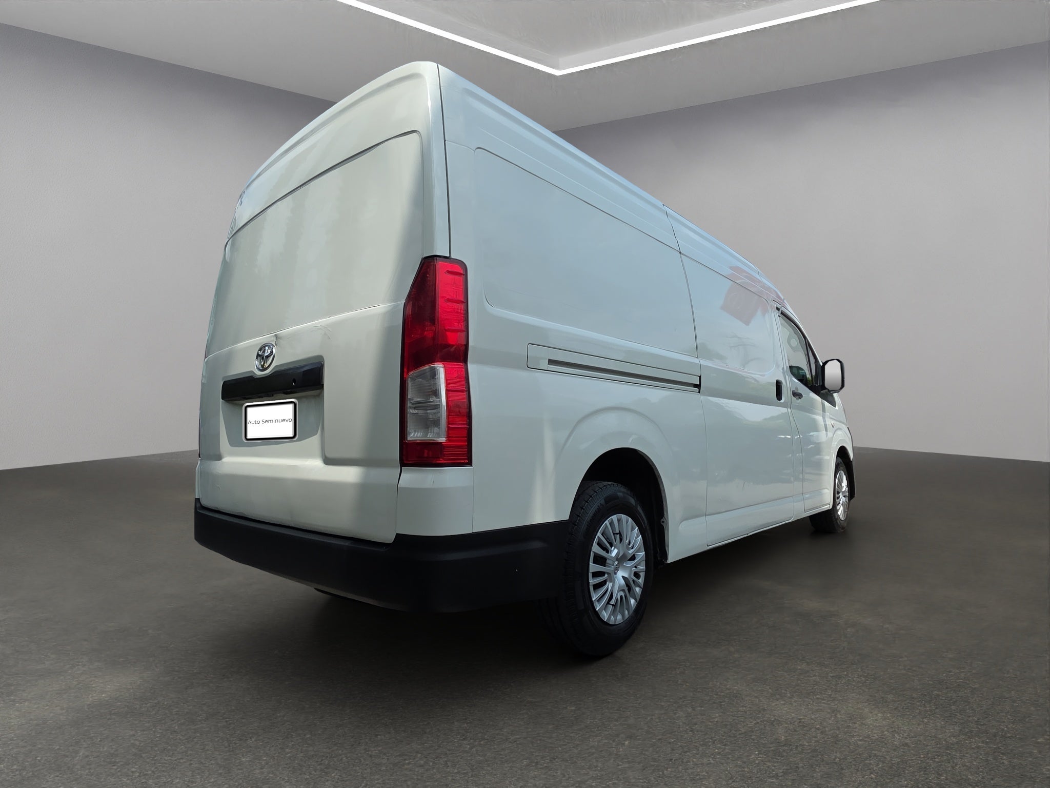 2020 Toyota HIACE 5 PTS DX SUPERLARGA TM5 TOLDO ALTO