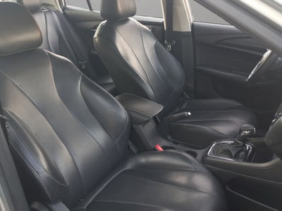 2023 MG MG 5 4 PTS EXCITE 15L TA VE PIEL RA-16