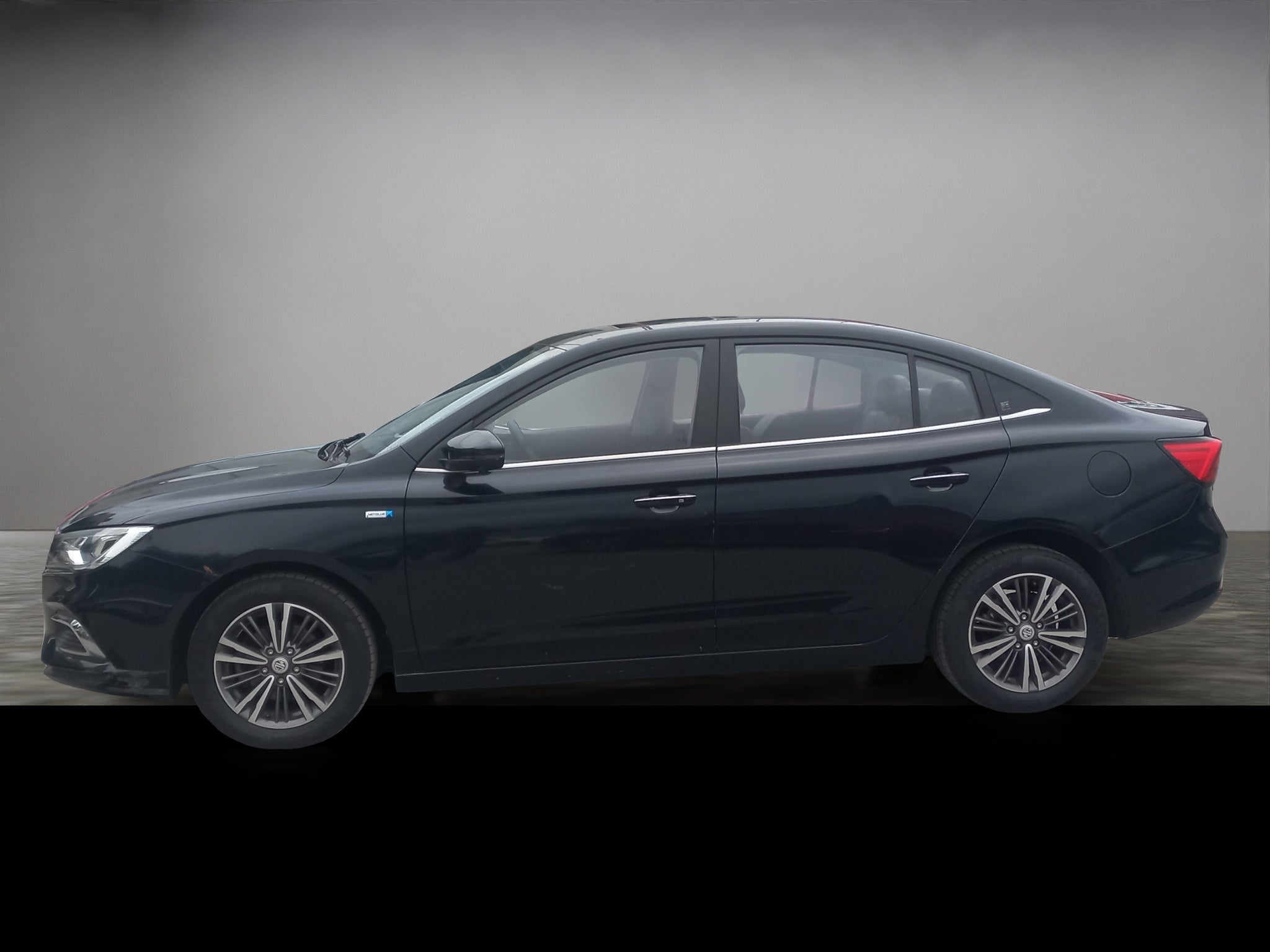 2023 MG MG 5 4 PTS ELEGANCE 15L TA VE PIEL QC RA-16