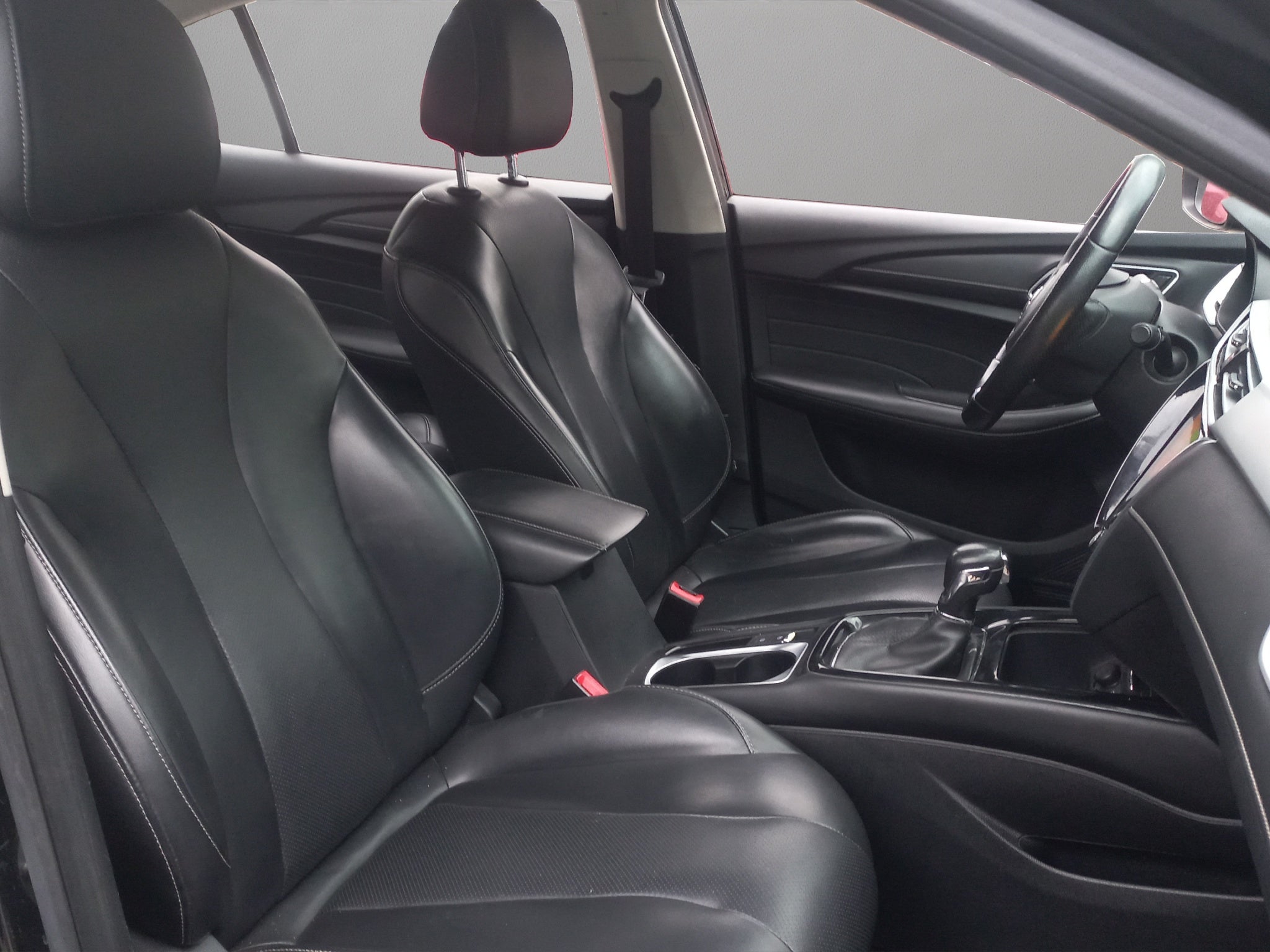 2023 MG MG 5 4 PTS ELEGANCE 15L TA VE PIEL QC RA-16