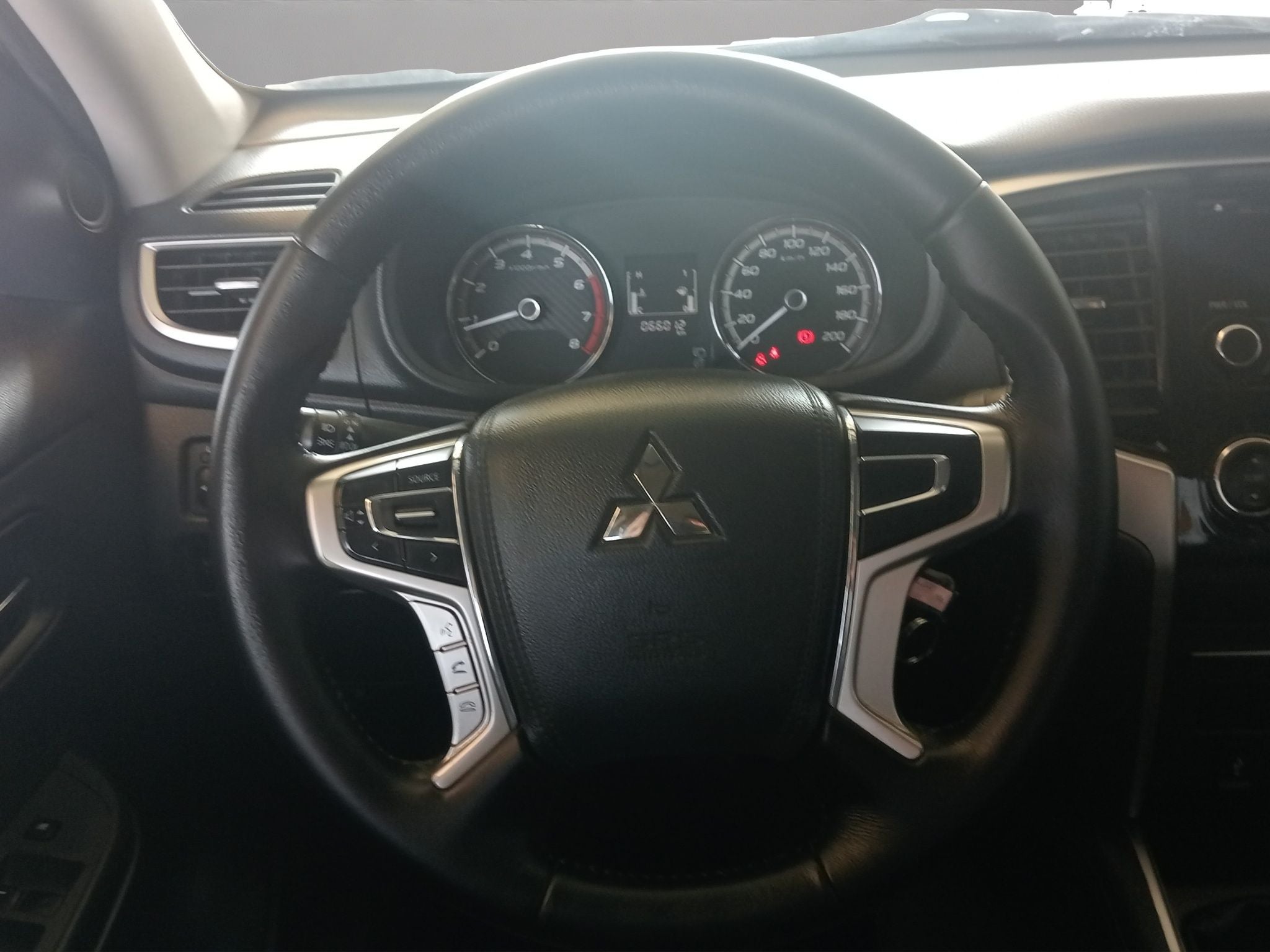 2022 Mitsubishi L200 2.4 GLX 4x2 Mt