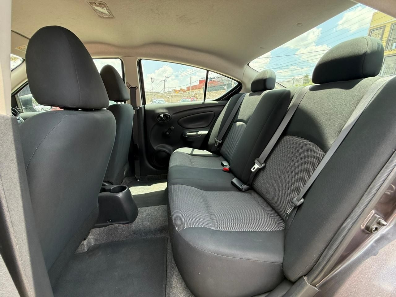 2020 Nissan V-Drive 1.6 A/C  Mt