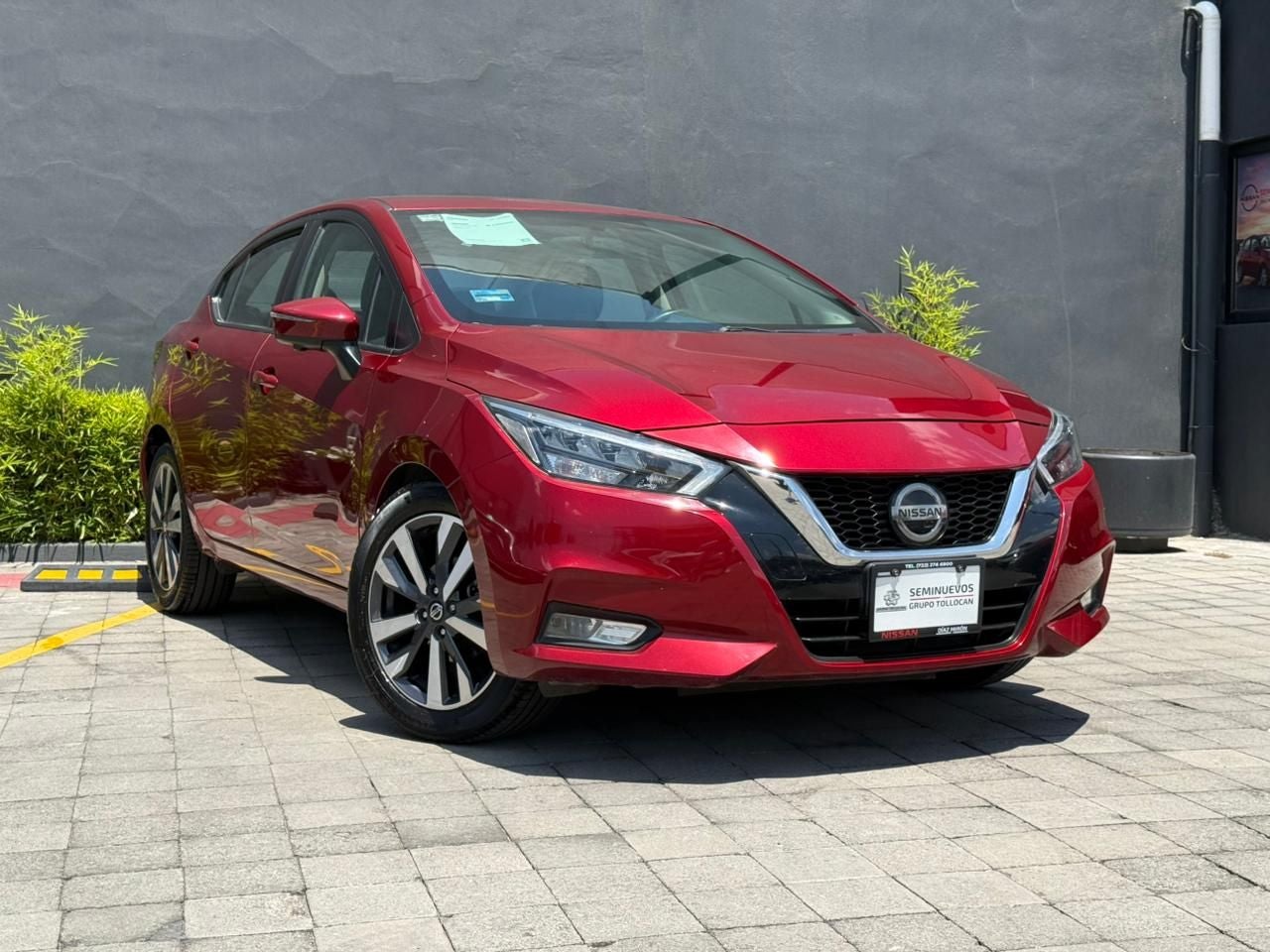 2020 Nissan Versa 1.6 Platinum Piel At