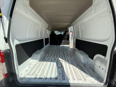 2024 Nissan Urvan 2.5 Panel Amplia AA Mt