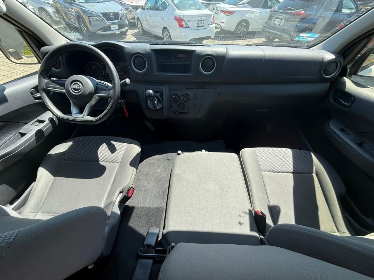 2024 Nissan Urvan 2.5 Panel Amplia AA Mt