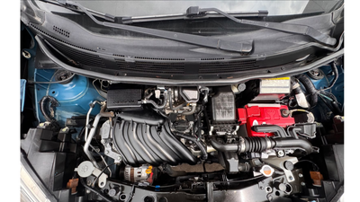 2015 Nissan March 1.6 Advance Navi At