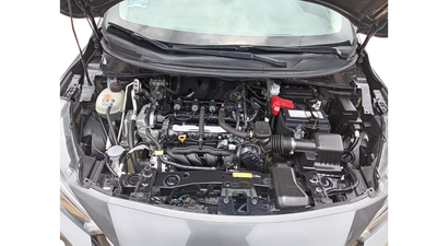 2021 Nissan Versa 1.6 Platinum Piel At