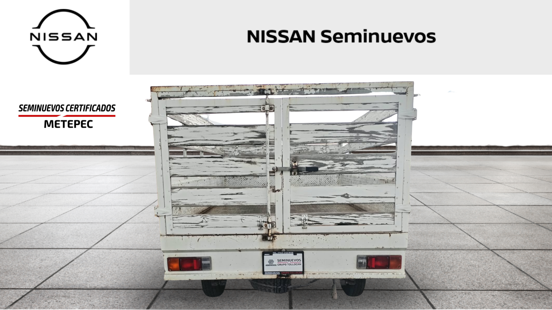 2017 Nissan NP300 2.5 Estacas Dh Aa Mt