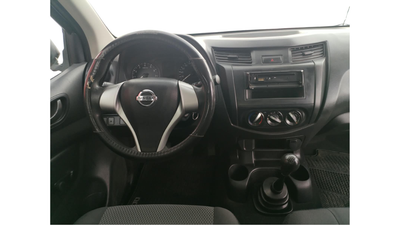 2017 Nissan NP300 2.5 Estacas Dh Aa Mt