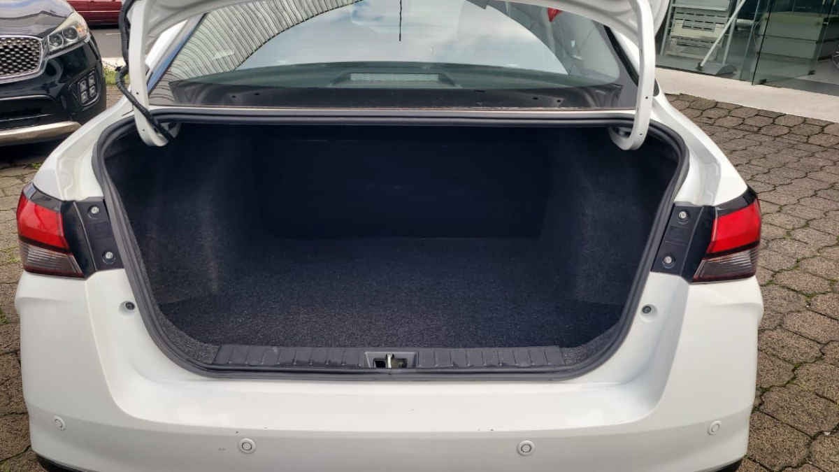 2024 Nissan VERSA 4P SENSE L41.6 AUT