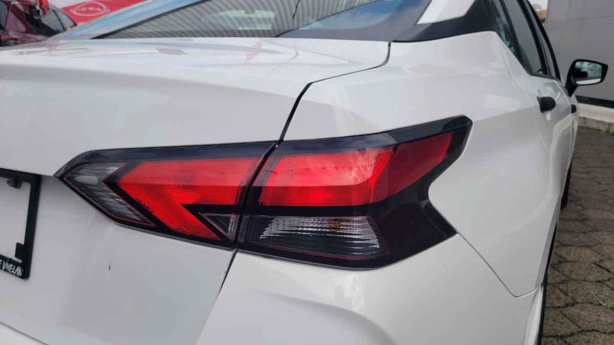 2024 Nissan VERSA 4P SENSE L41.6 AUT