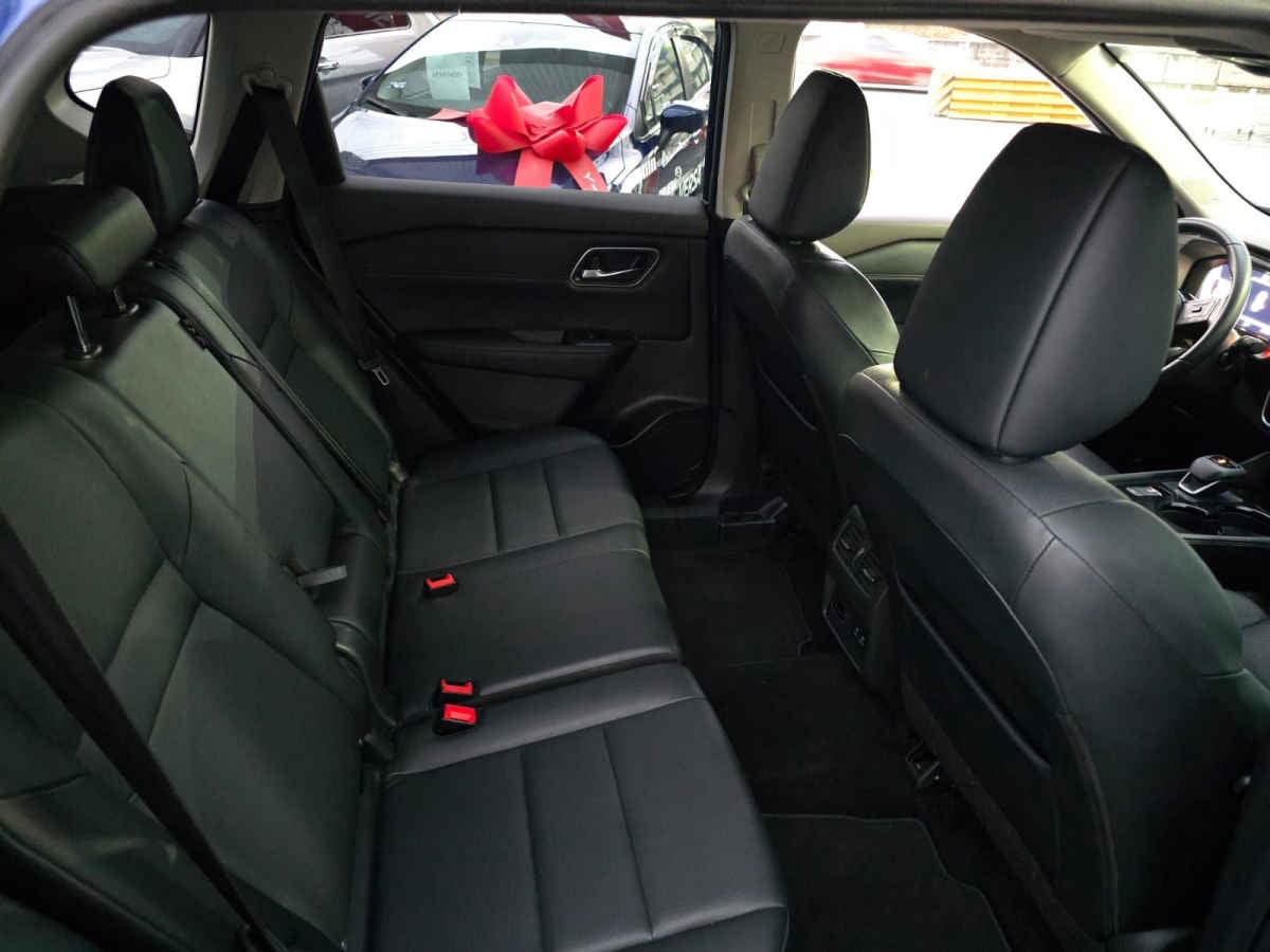 2023 Nissan X-TRAIL PLATINUM 2 FILAS