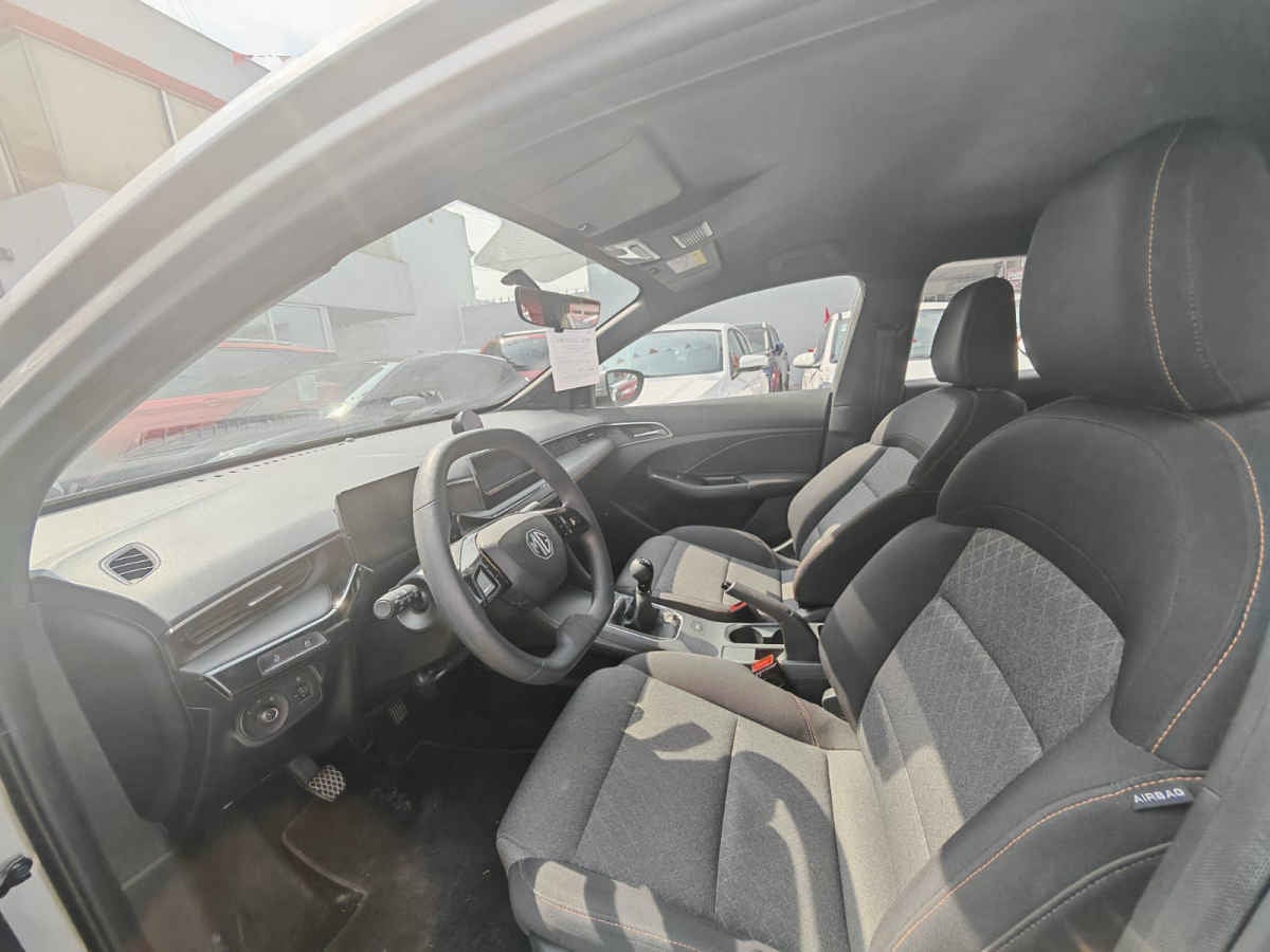 2025 MG MG3 5P COOL L41.5 MAN