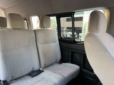 2024 Nissan Urvan 4p Amplia L4/2.5 Man 15/Pas P/Seg