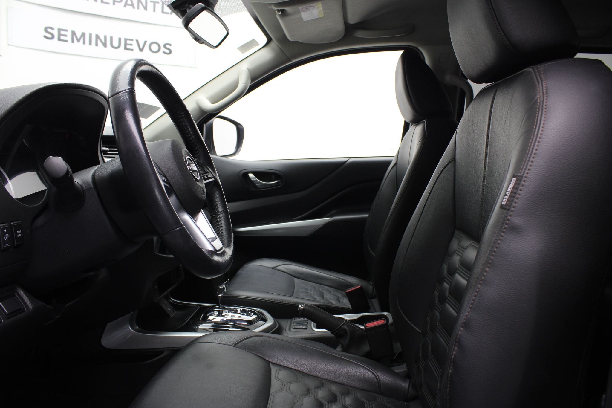 2023 Nissan Frontier 2.5 Le Platinum At