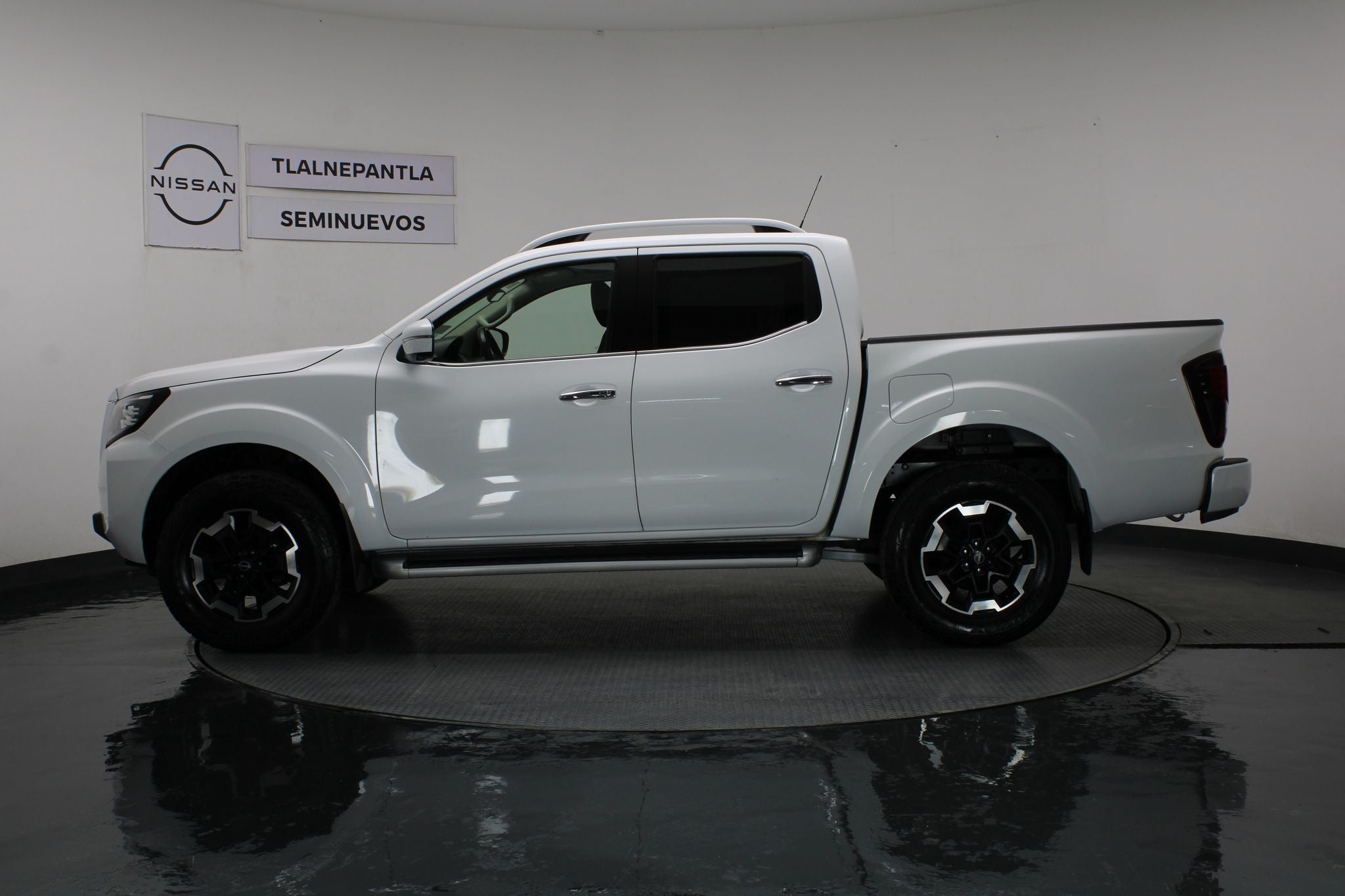 2023 Nissan Frontier 2.5 Le Platinum At
