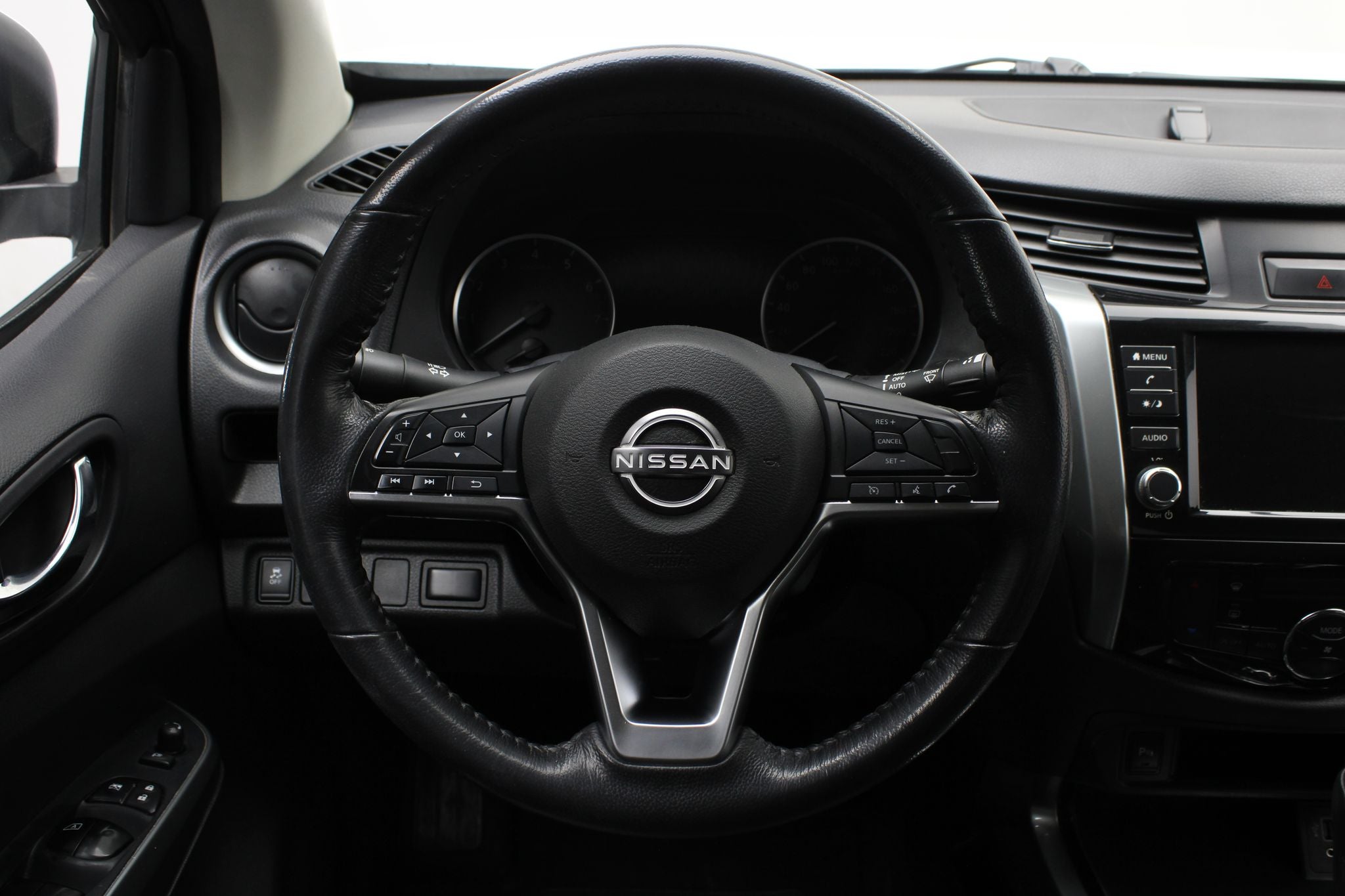 2023 Nissan Frontier 2.5 Le Platinum At