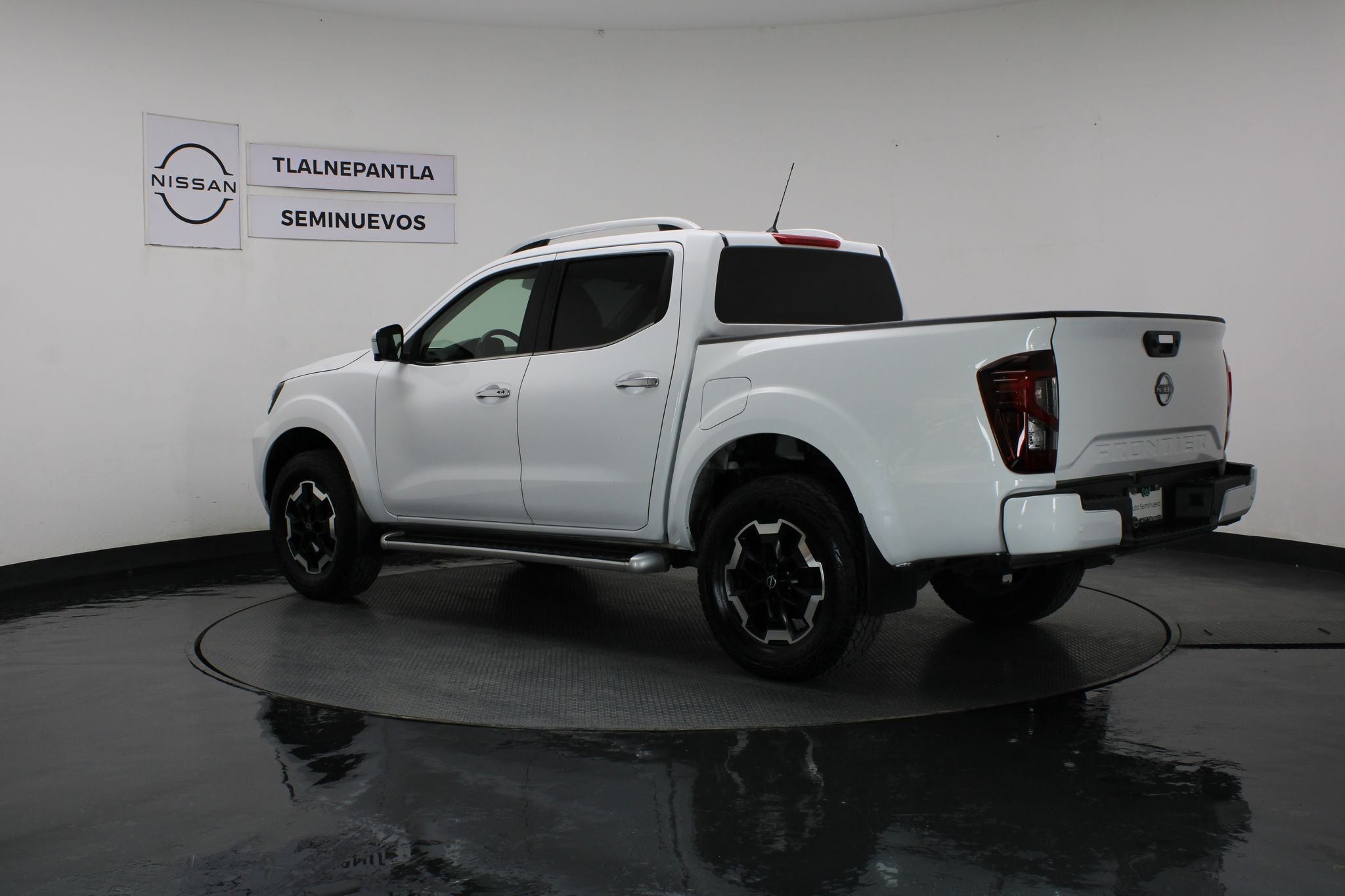 2023 Nissan Frontier 2.5 Le Platinum At