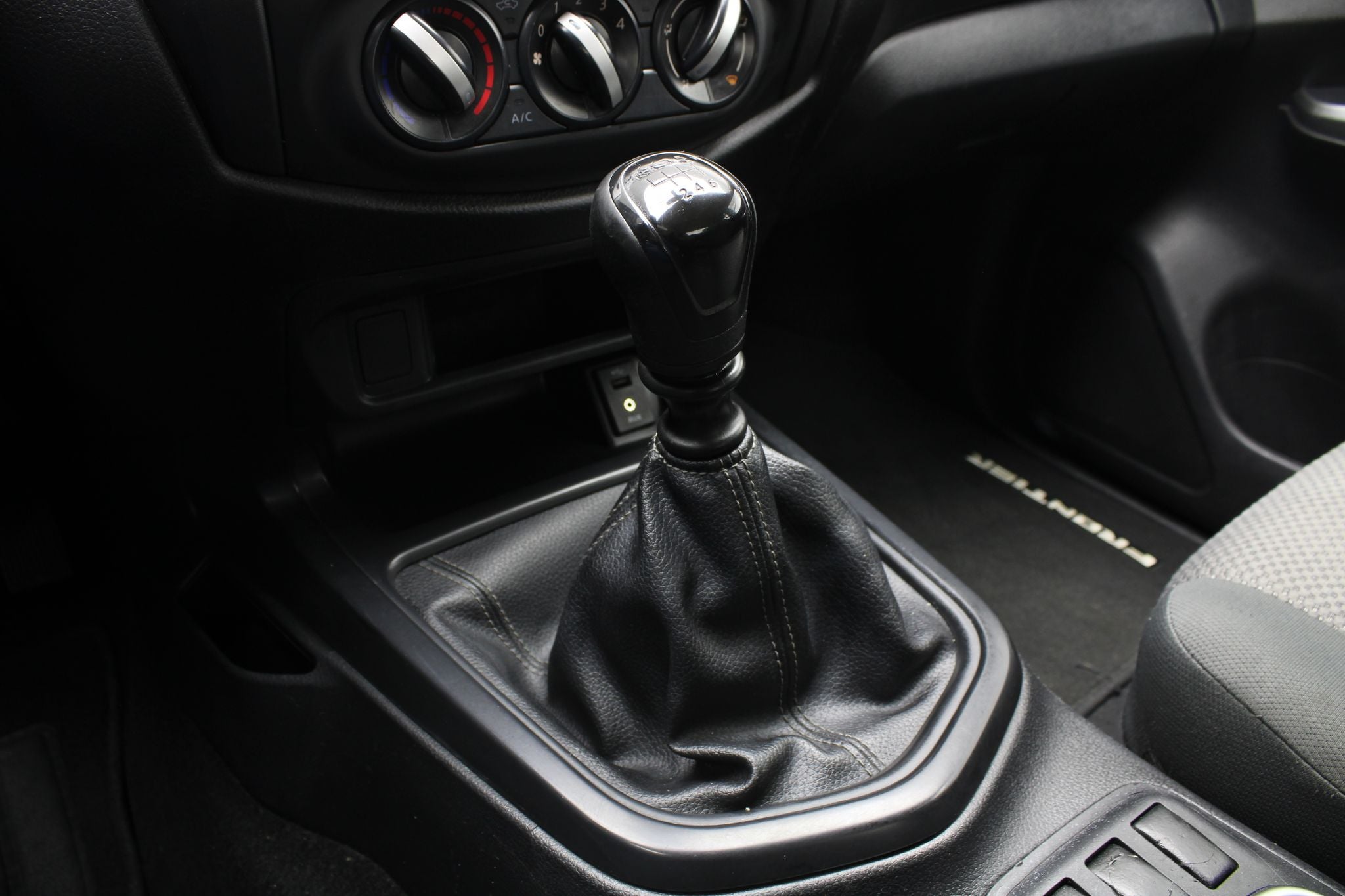 2022 Nissan Frontier 2.5 Se Mt