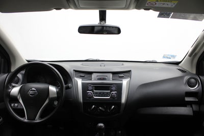 2020 Nissan NP300 Doble Cabina 2.5 SE Paq Seguridad Mt