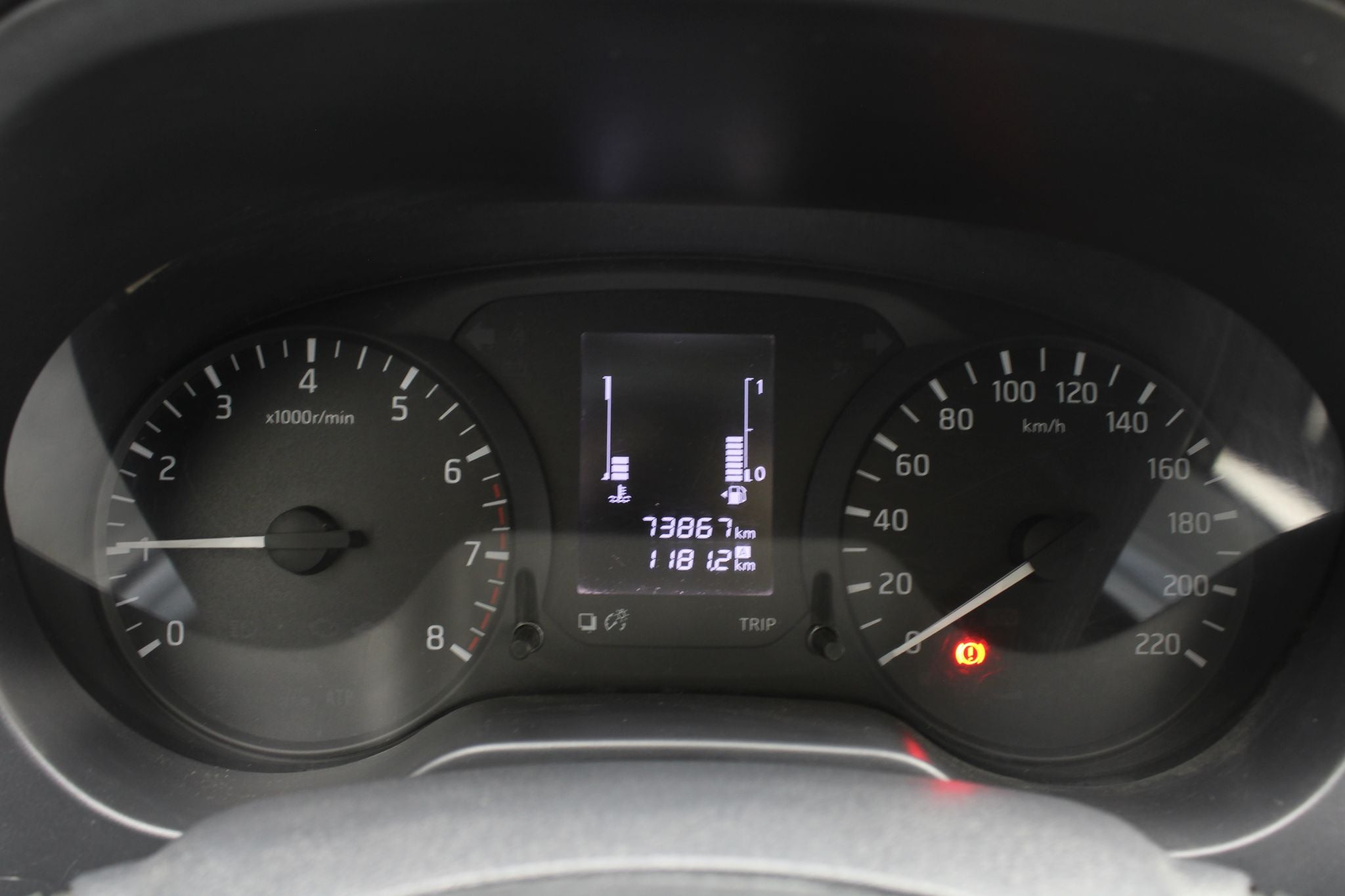 2020 Nissan NP300 Doble Cabina 2.5 SE Paq Seguridad Mt