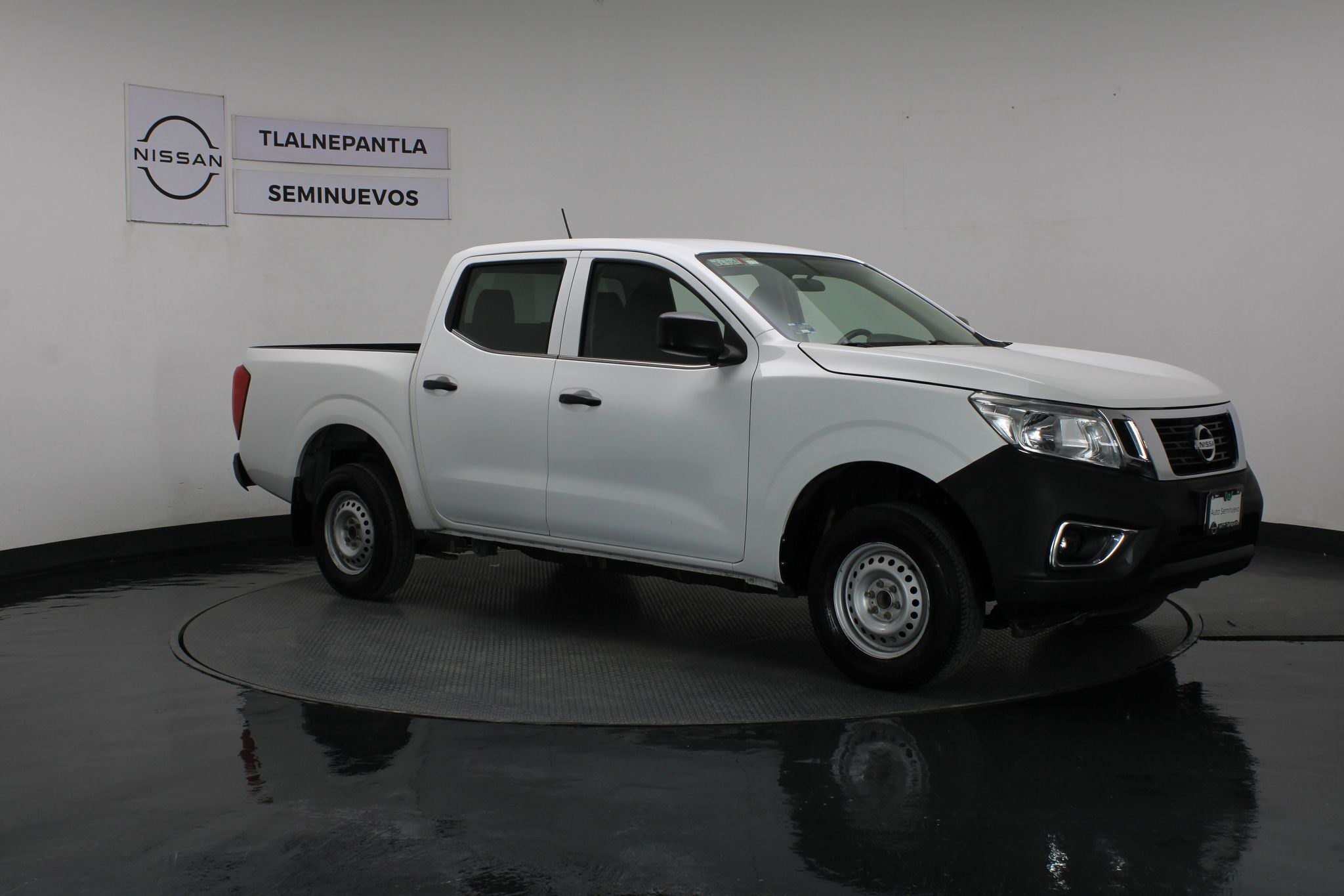 2020 Nissan NP300 Doble Cabina 2.5 SE Paq Seguridad Mt