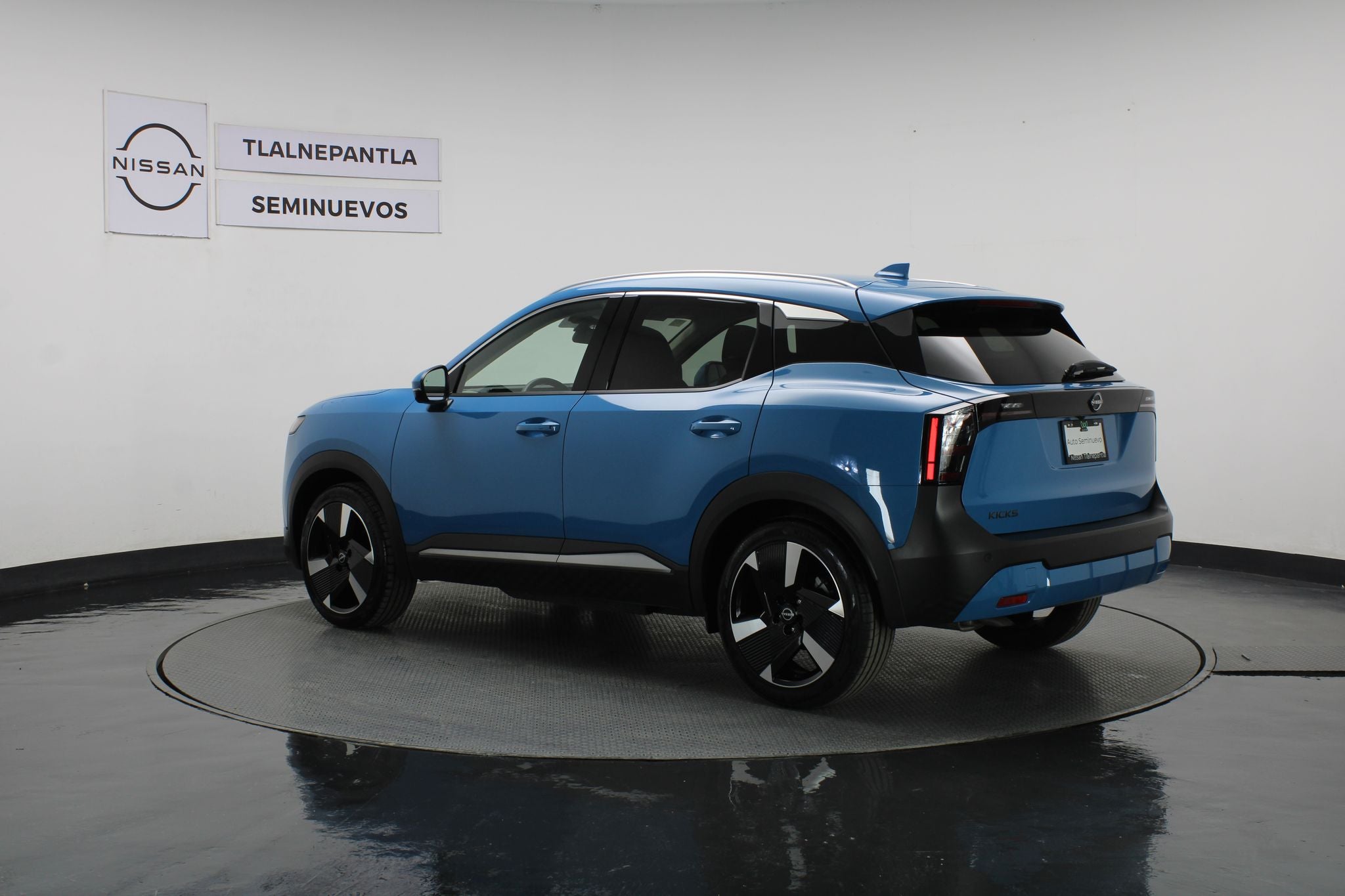 2025 Nissan Kicks 2.0 Platinum At