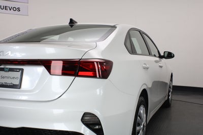 2022 Kia Forte 2.0 L At