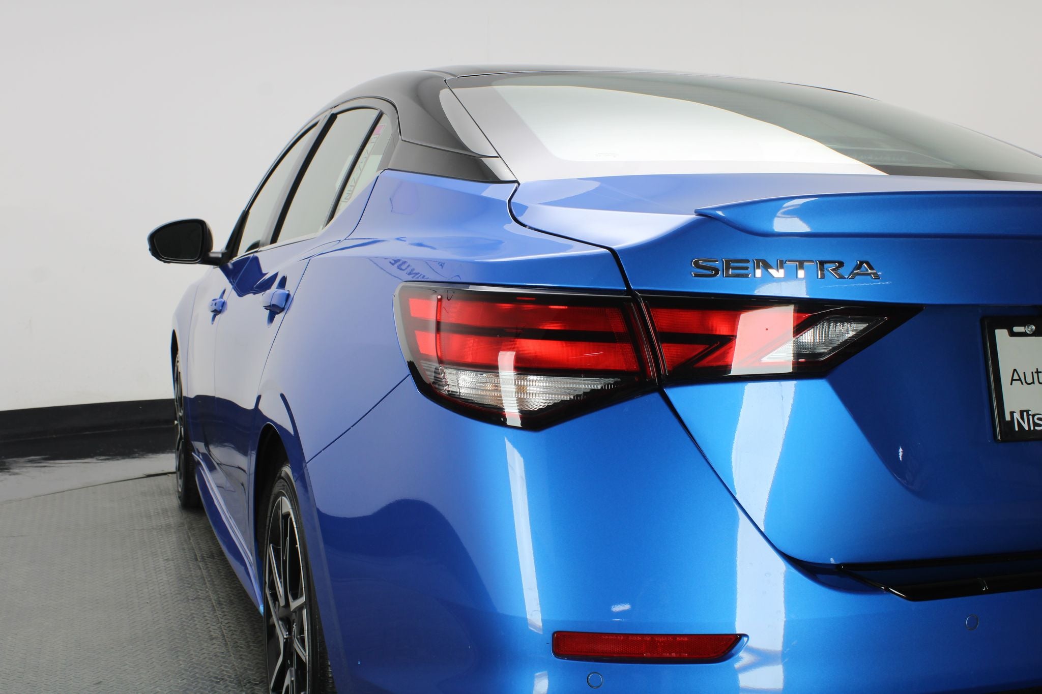 2025 Nissan Sentra 2.0 SR Platinum At