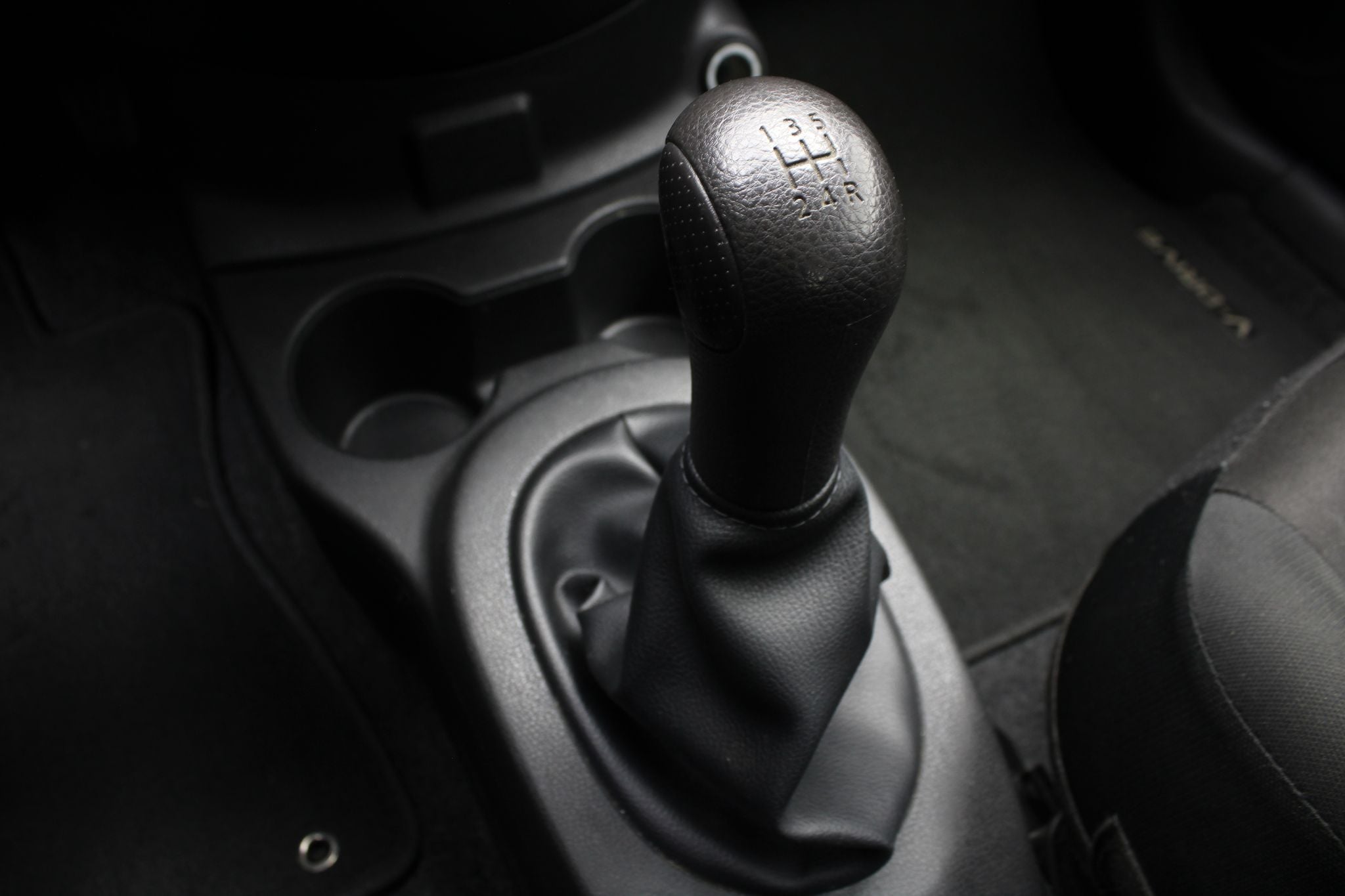 2023 Nissan V-Drive 1.6 A/C  Mt