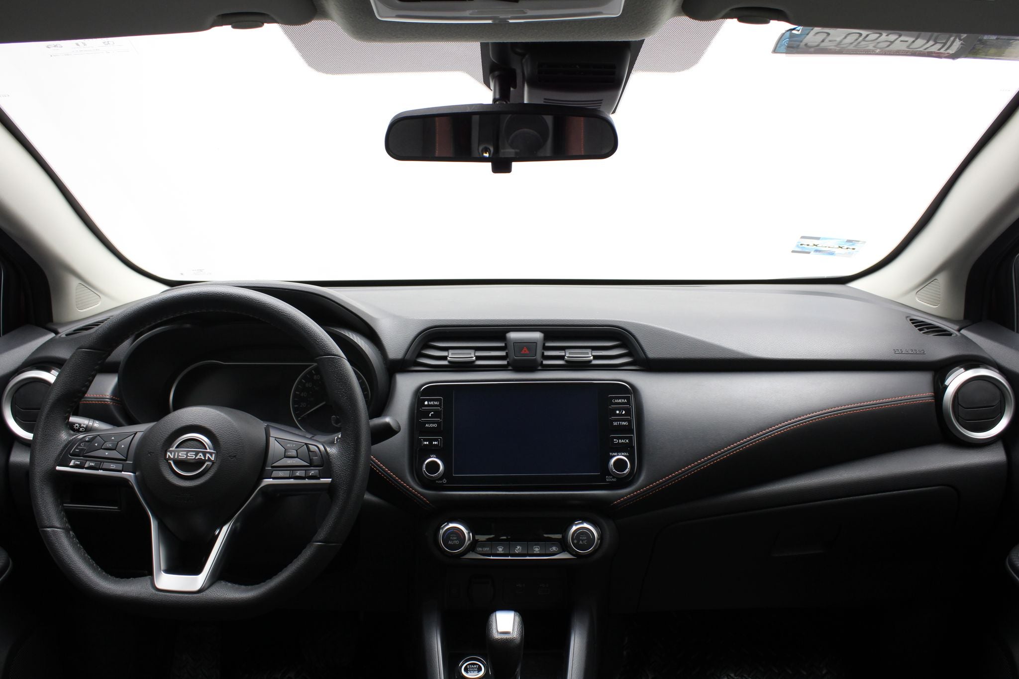 2024 Nissan Versa 1.6 SR At