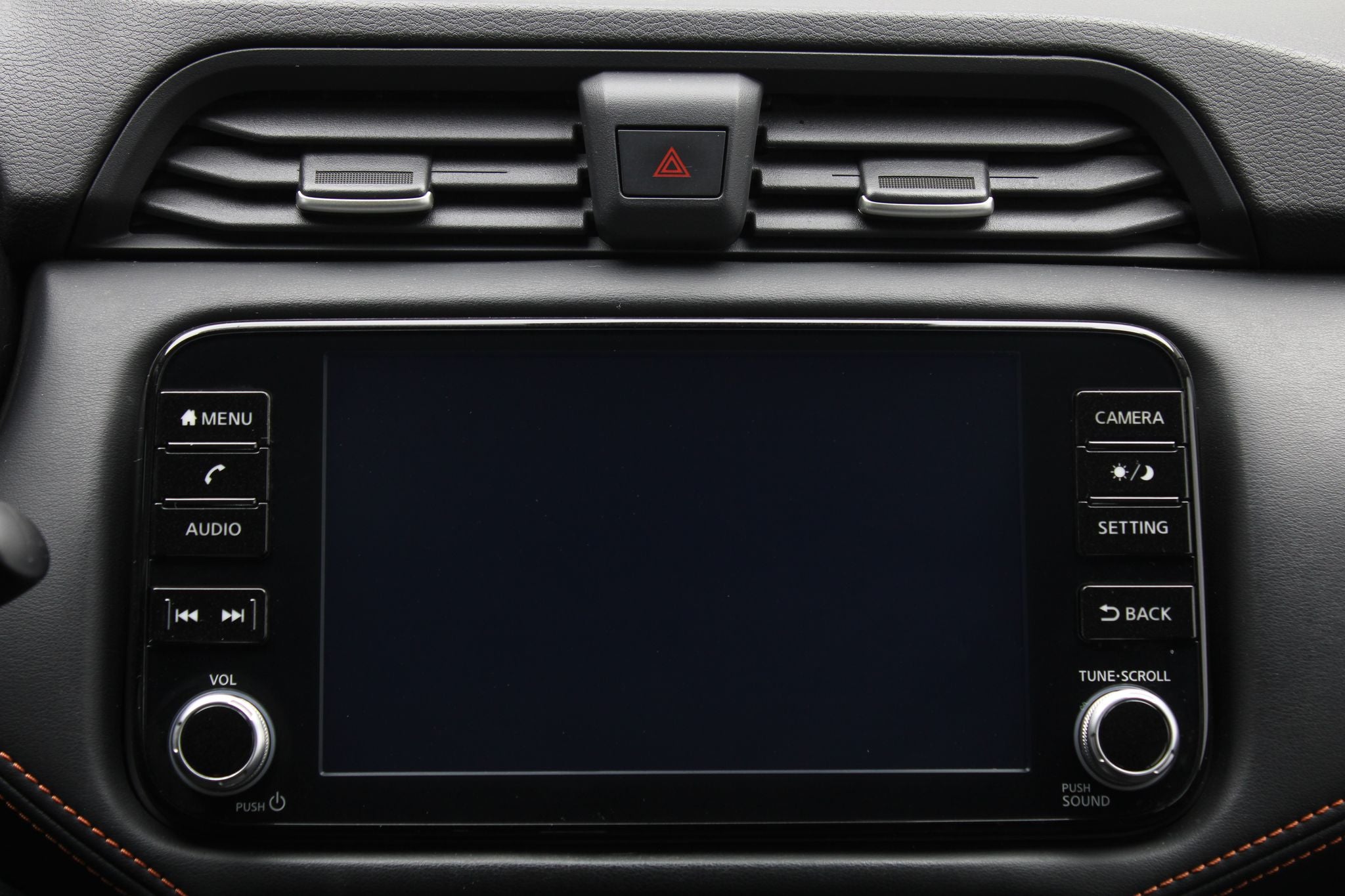 2024 Nissan Versa 1.6 SR At